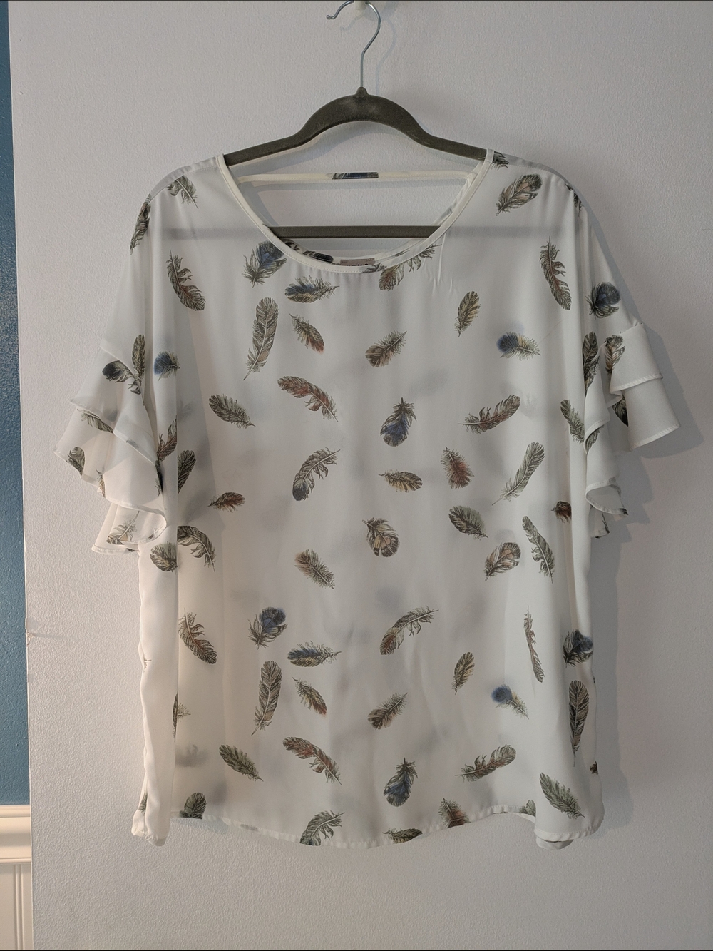 Como Vintage White Feather Print Ruffle Sleeve Blouse
